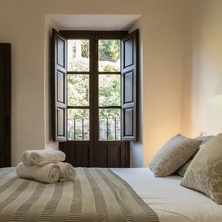 Alhambra Sonder Apartments *