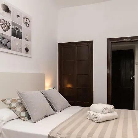 Alhambra Sonder Apartments Apartment